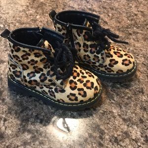 Kids boots